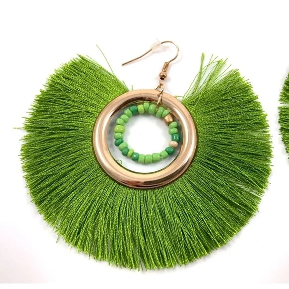 Large gold hoop green tassel circle earrings - Picture 7 of 8